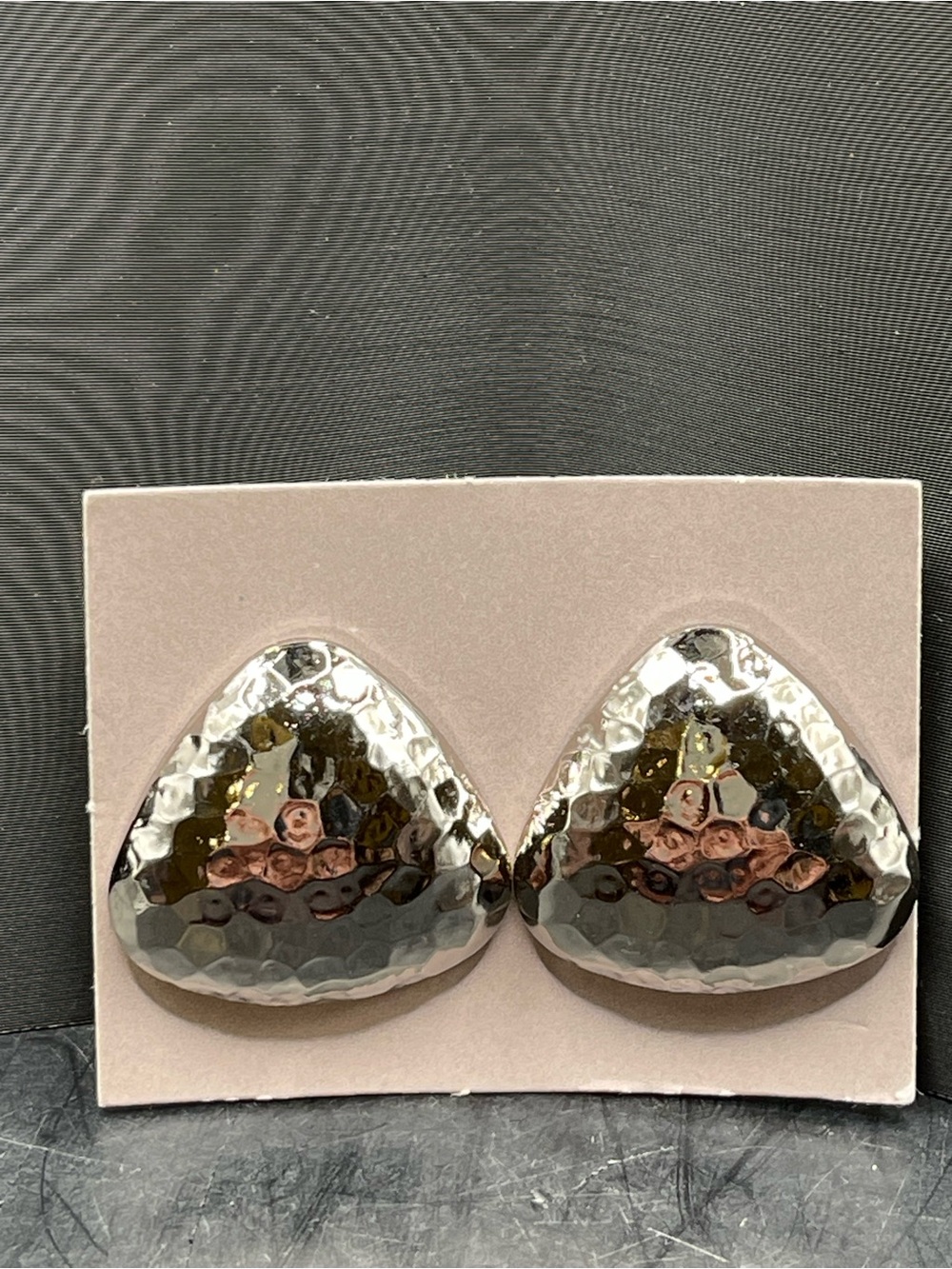 Avon  Vintage 1986 "Metallic Effects" Hammered Triangle Earrings